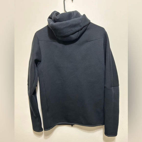 Nike Sportswear Tech Fleece Zip Hoodie in Black - Picture 2 of 3